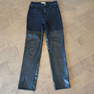 Abercrombie & Fitch Mixed Fabric Ultra High Rise 90s Straight Black Jeans‎ Sz 2L